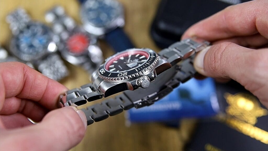 AddiesDive AD2514 – screw-down crown – Timed Reviews Watch Review