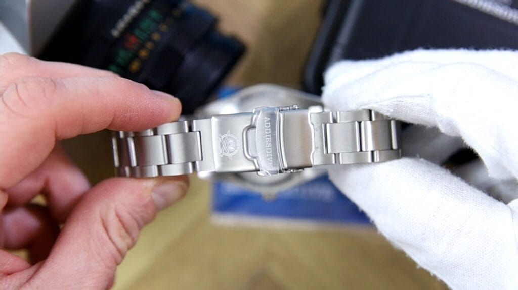 Addiesdive AD2112 homage watch - signed clasp - Timed Reviews