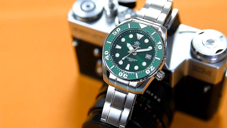 Addiesdive MY-H10 - screw-down crown at 4