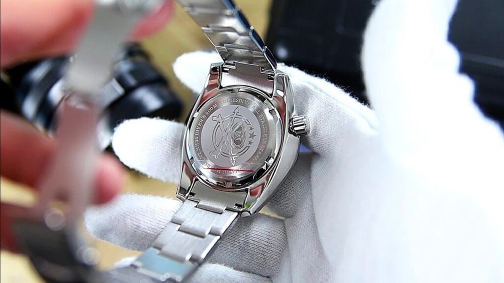 Addiesdive MY-H10 - screw-down caseback