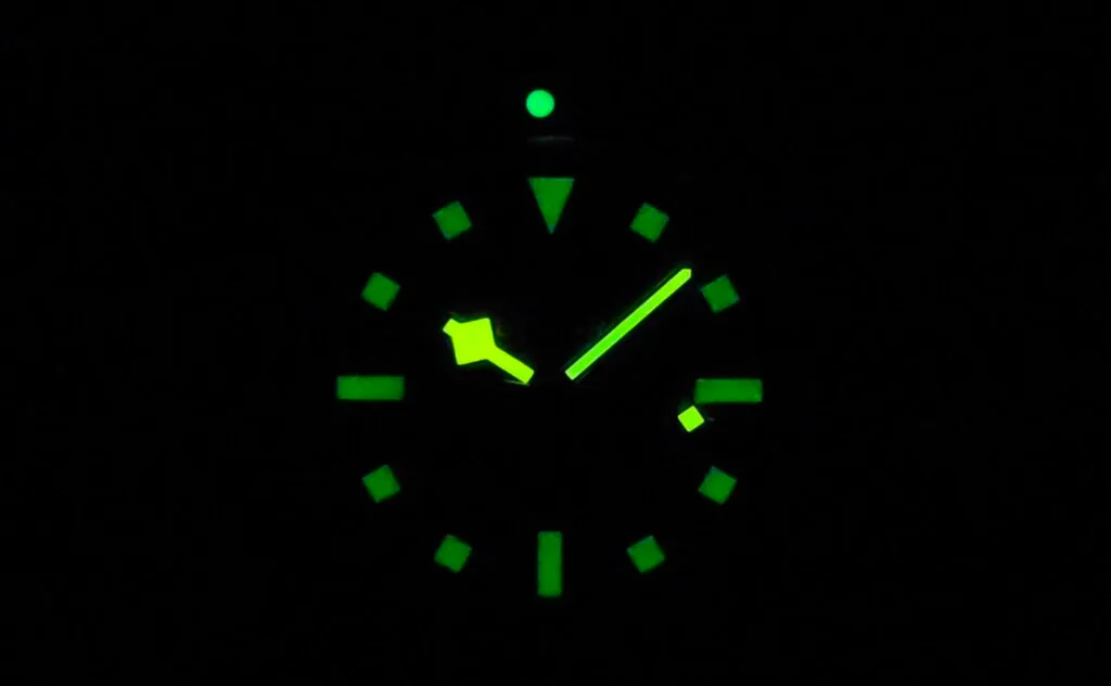 Benyar BY5179 - lume shot