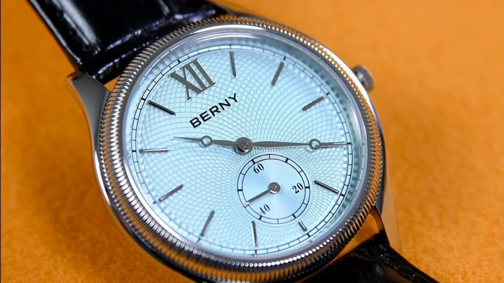 Berny 2944M - textured dial