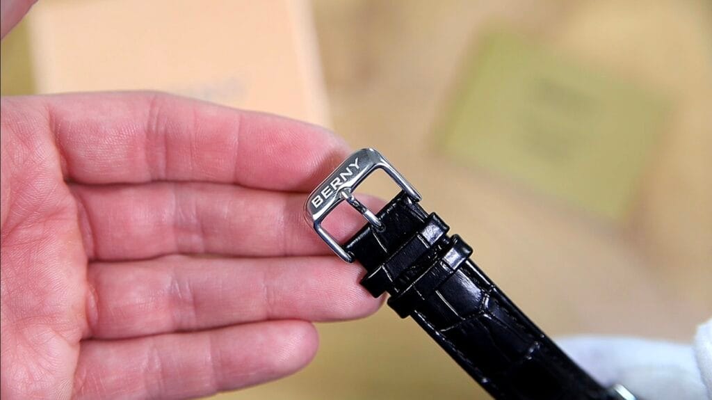 Berny 2944M - signed clasp