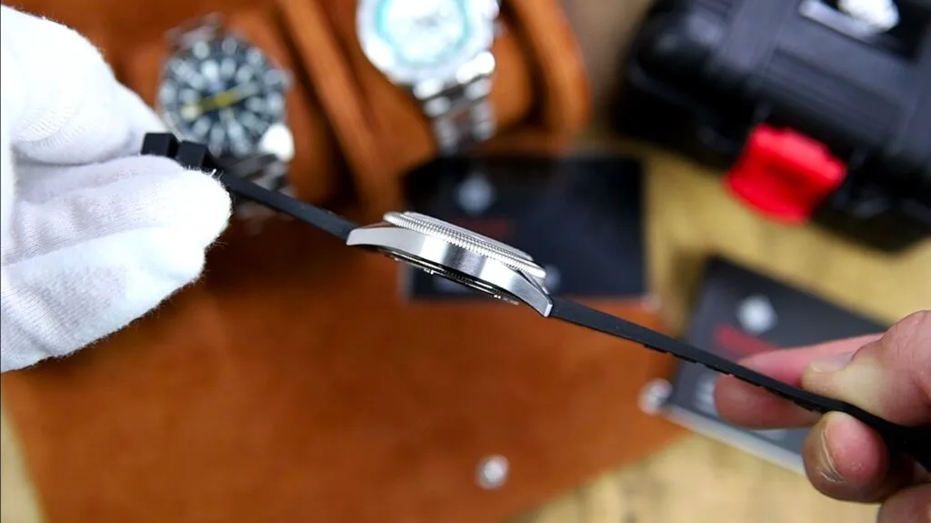 IXDAO Chronograph – brushed finishing