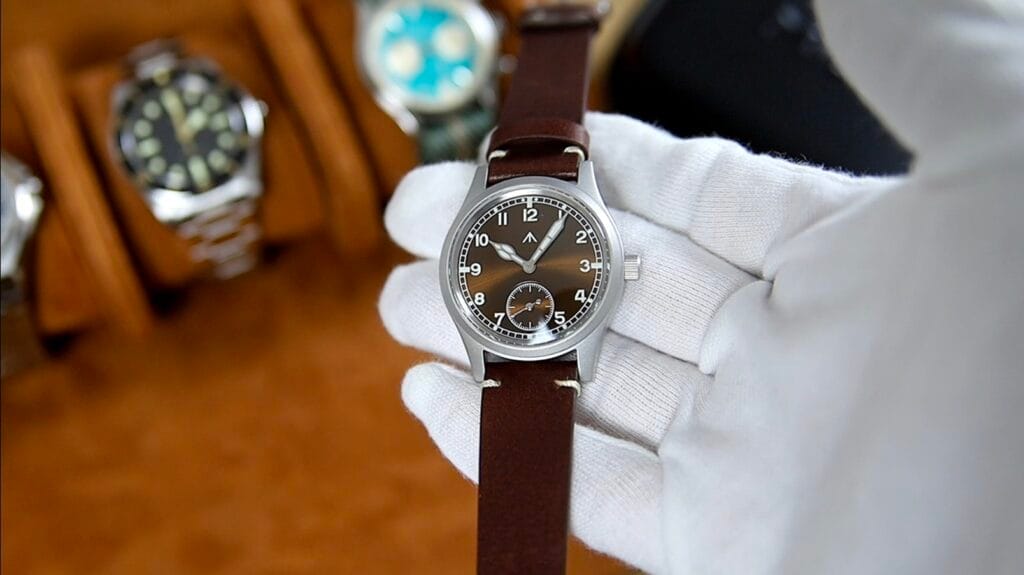 Militado D12 v2 - caramel sunburst dial