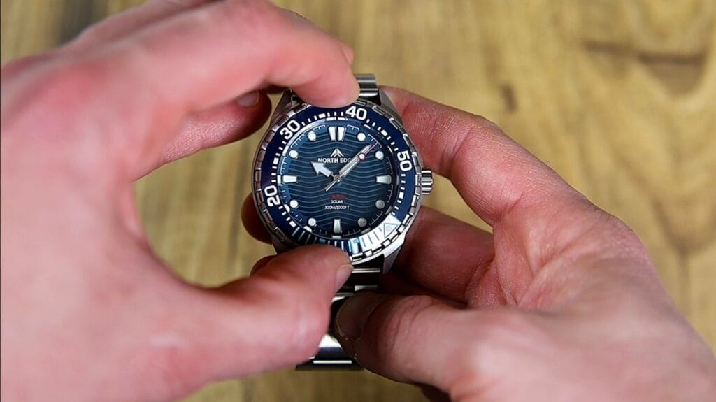 North Edge Triton - 60 click unidirectional rotating bezel