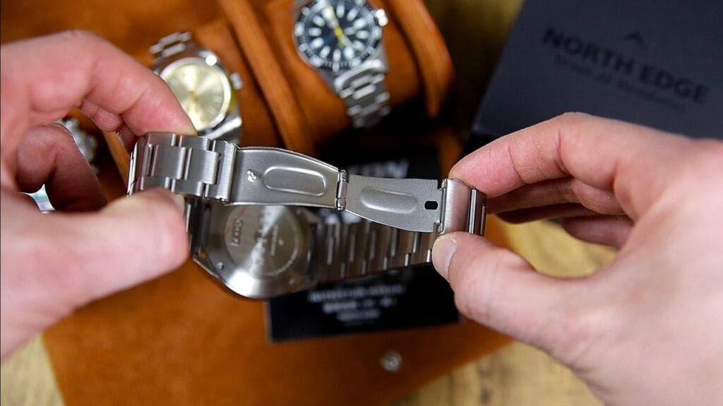 North Edge Triton - pressed steel clasp