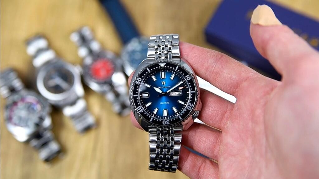 Poedagar 682 - sunburst dial