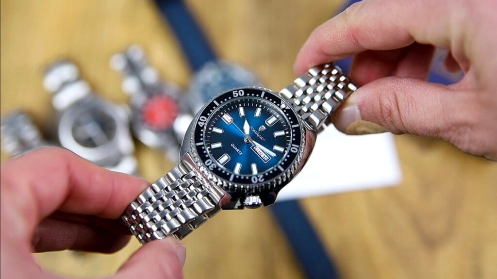 Poedagar 682 - guarded crown