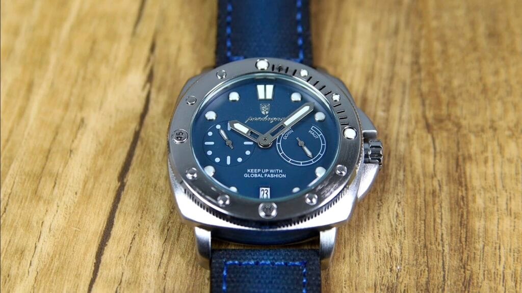 Poedagar 690 - 2 sub-dials