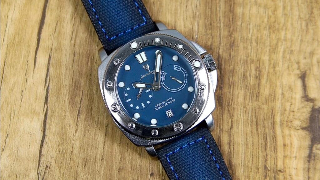 Poedagar 690 - steel bezel