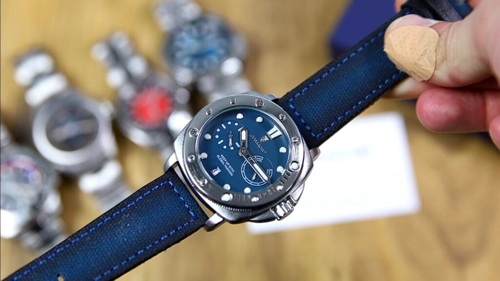 Poedagar 690 - date window