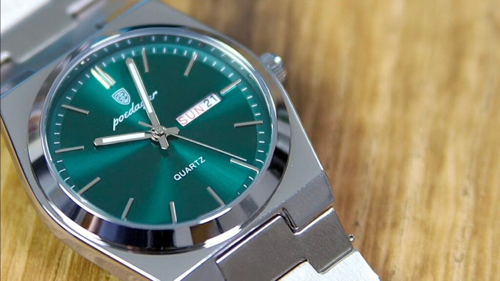 Poedagar 930 - dial close-up