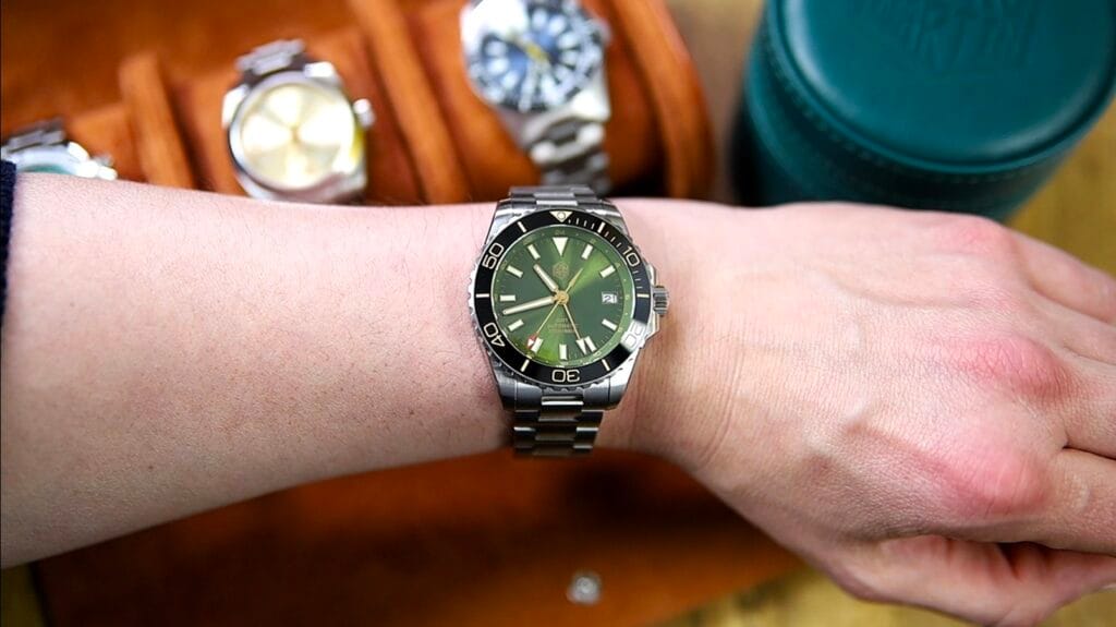 San Martin SN0136 - wrist check
