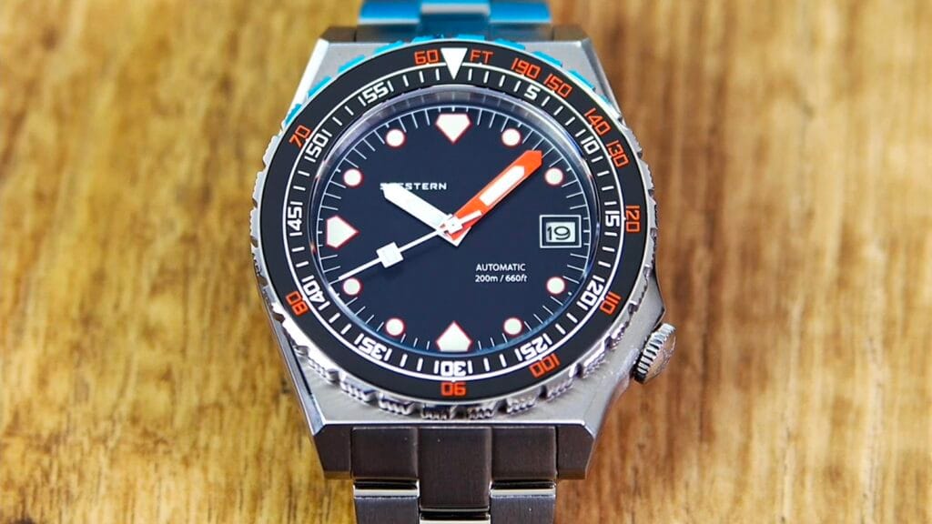 Seestern Sub600T - integrated bracelet