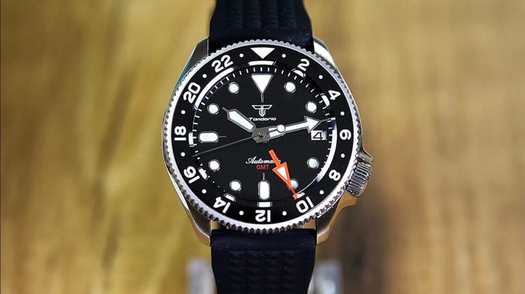 Tandorio GMT - dial macro shot