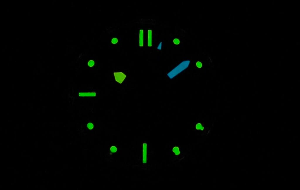 WM Watch WM200 - lume shot