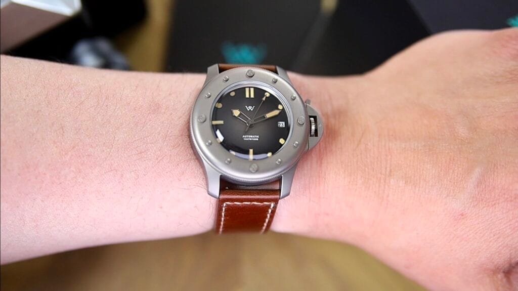 WM Watch WM200 - wrist shot