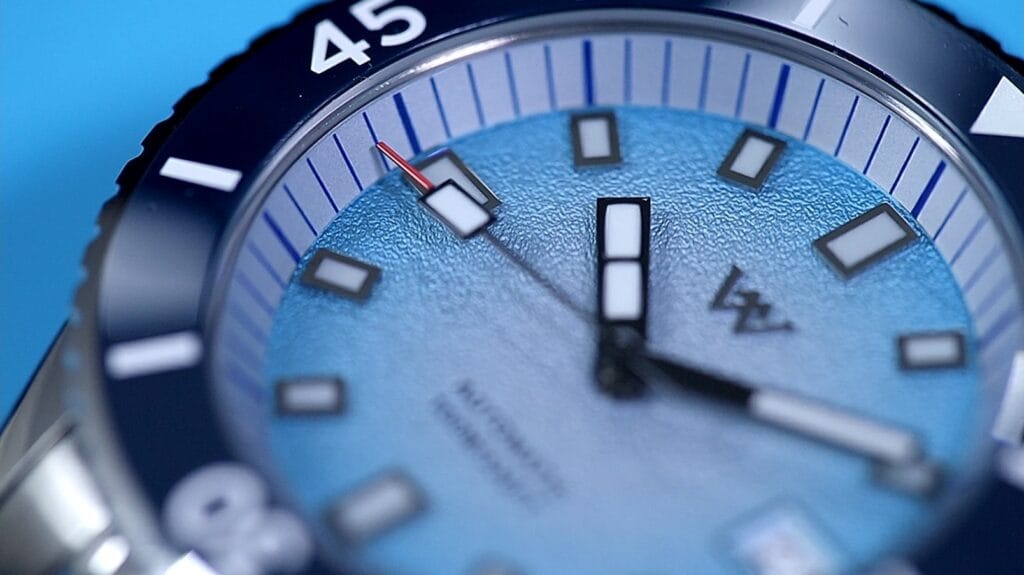 WM Watch WM212 - gradient dial