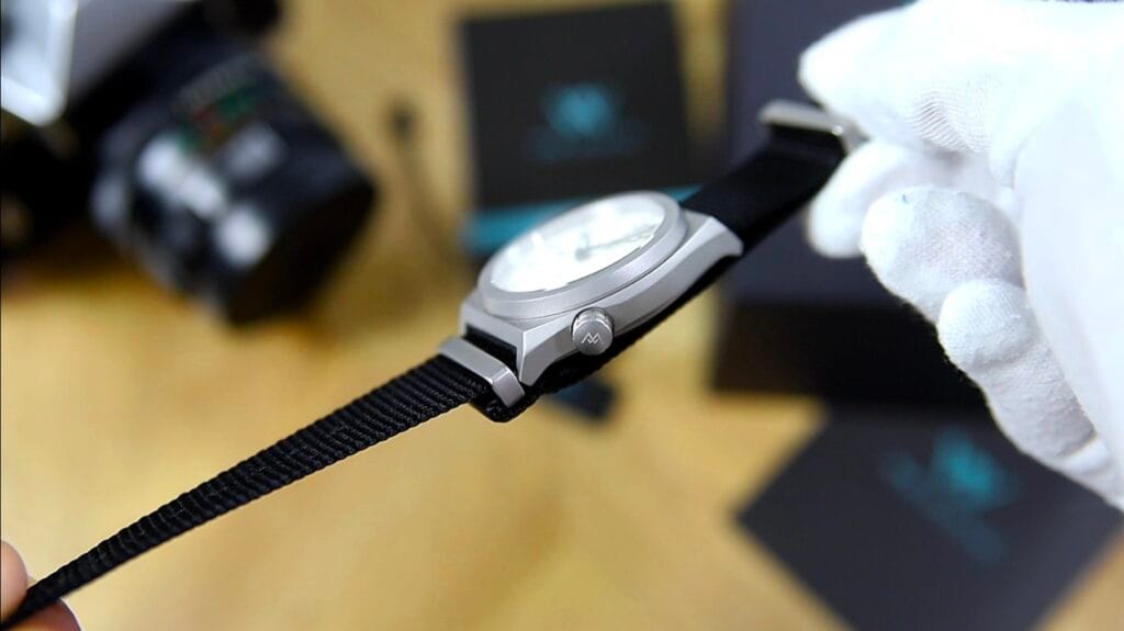 WM Watch WM216 - signed crown