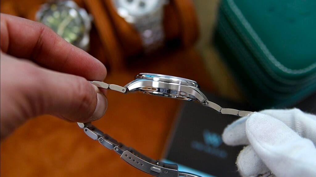 WM Watch WM226 - polished flank