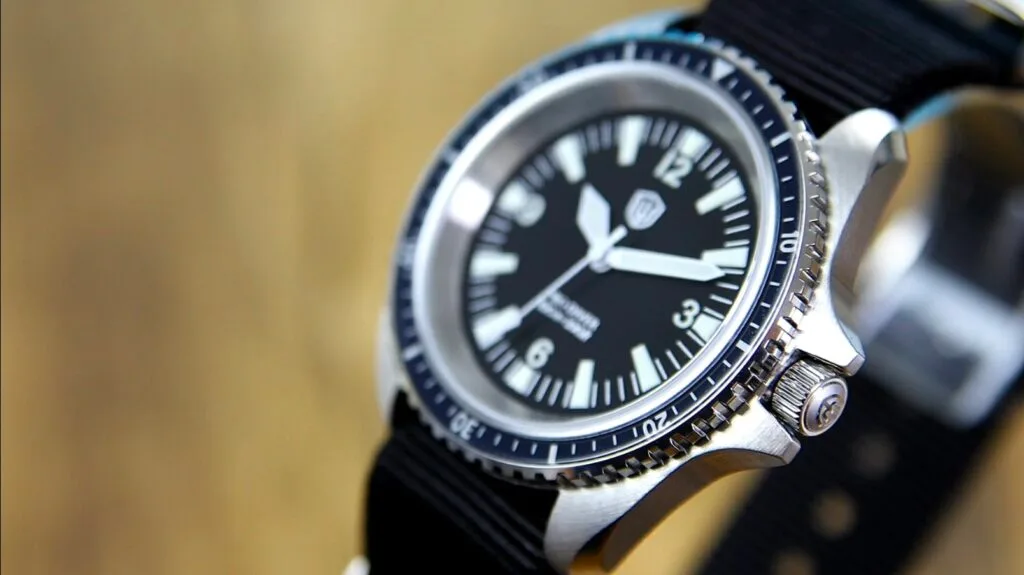 Watchdives WD1980 - coin edge bezel