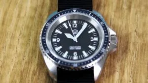 Watchdives WD1980 - dial close-up