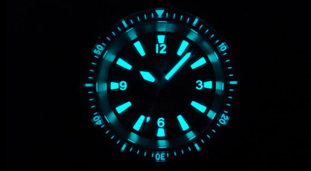 Watchdives WD1980 - bright blue BGW9 lume
