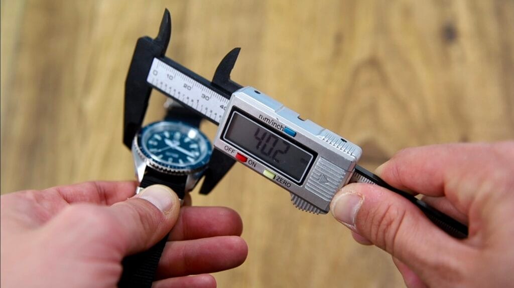 Watchdives WD1980 - case diameter measurement