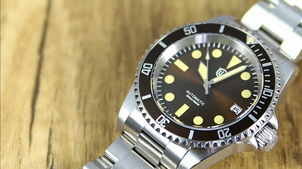 Watchdives WD5513 Watch Review - caramel brown sunburst dial