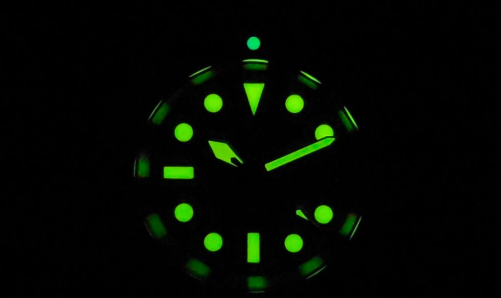 Watchdives WD5513 Watch Review - lume shot