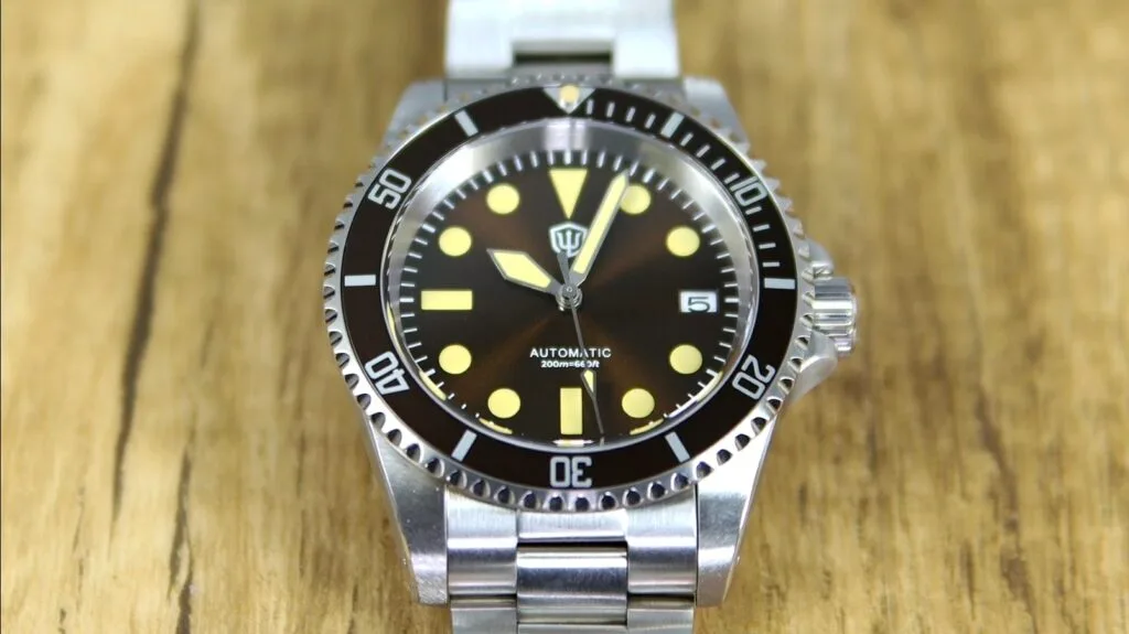 Watchdives WD5513 Watch Review - dial close-up