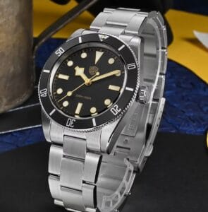 Watchdives WD7922 Watch Review - vh31 quartz diver watch  