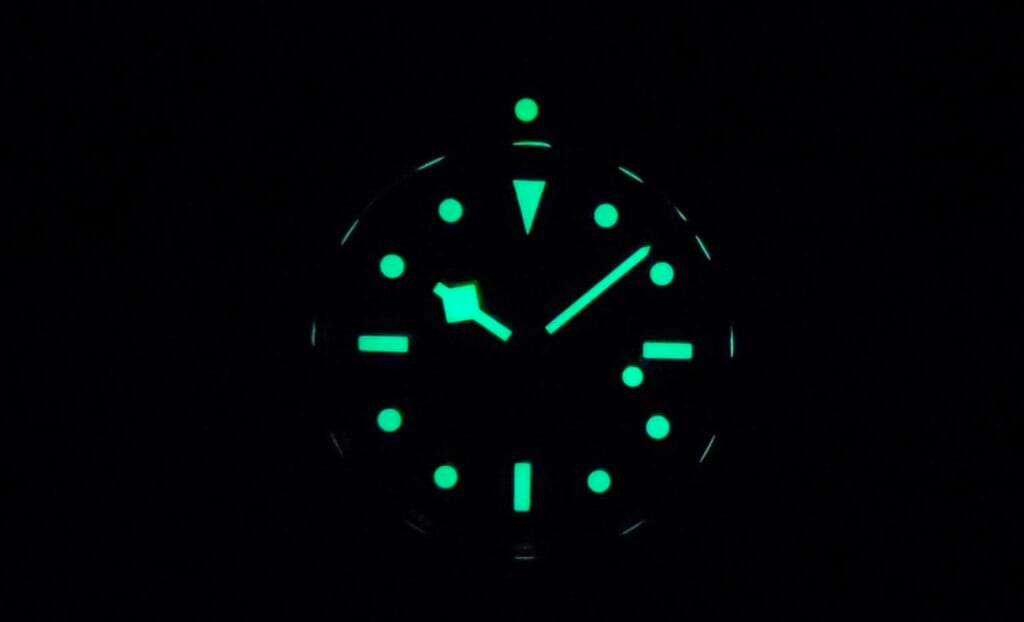 Watchdives WD7922 Watch Review - lume shot
