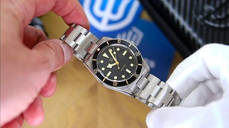 Watchdives WD7922 Watch Review - ceramic bezel insert