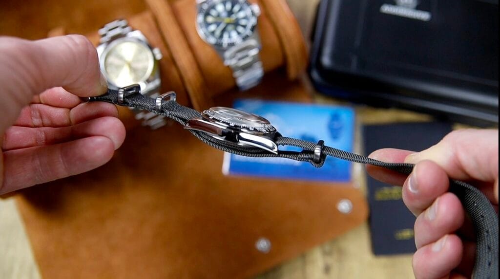 Addiesdive AD2517 - polished flanks