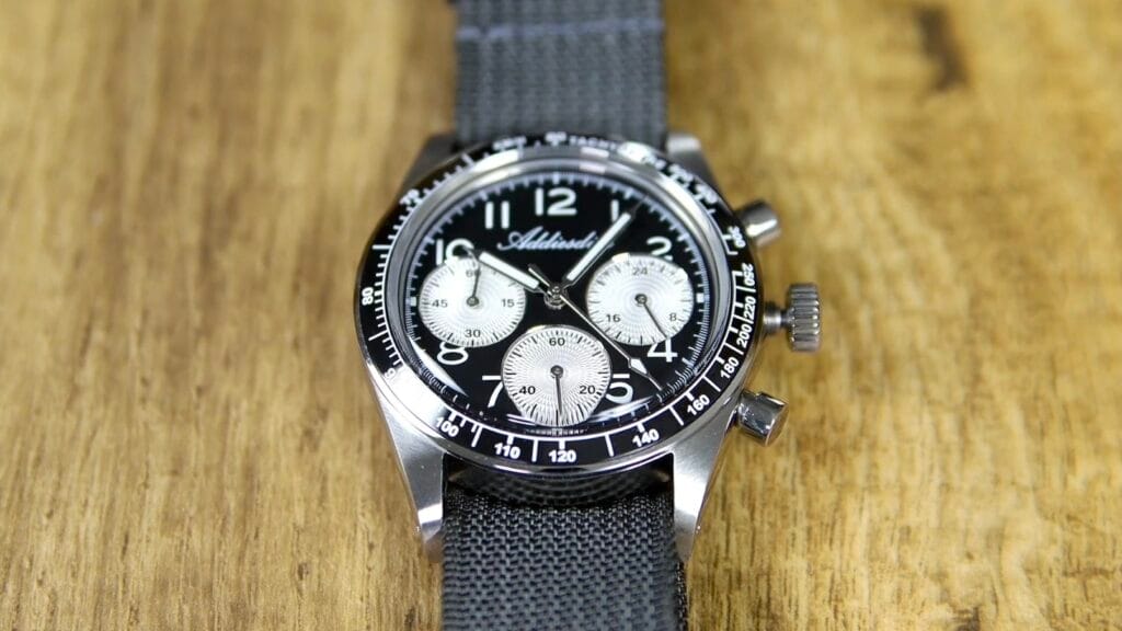 Addiesdive AD2517 - boxed crystal distortion at the edges