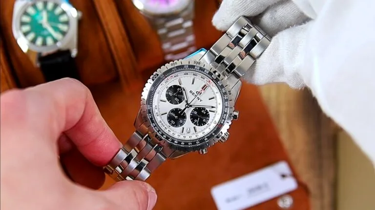 Berny 2845m Chronograph - date window at 4.30