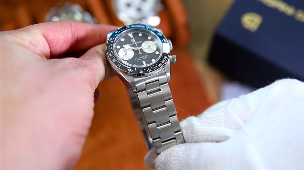 Pagani Design PD1718 - seamless end link integration with head of the watch