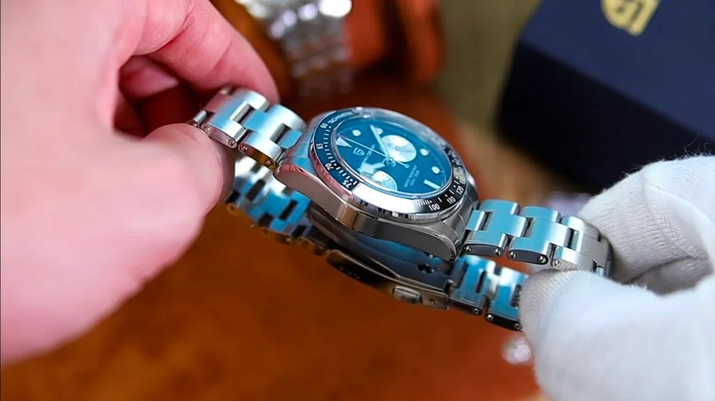 Pagani Design PD1718 - brushed flanks