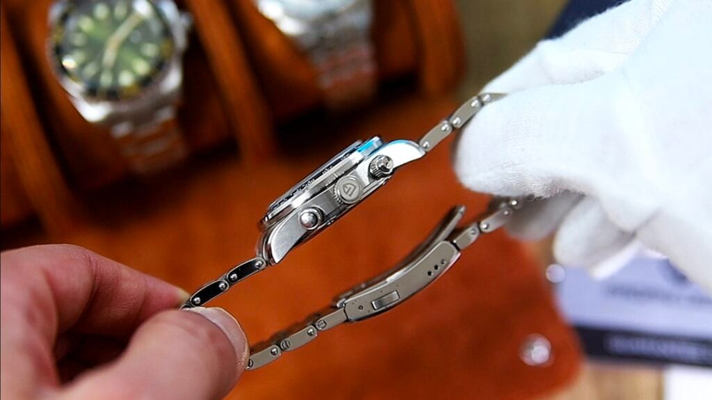 Pagani Design PD1718 - signed screw-in crown