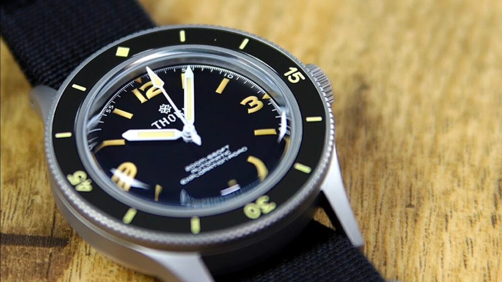 Thorn SHY033 - seiko nh35 movement