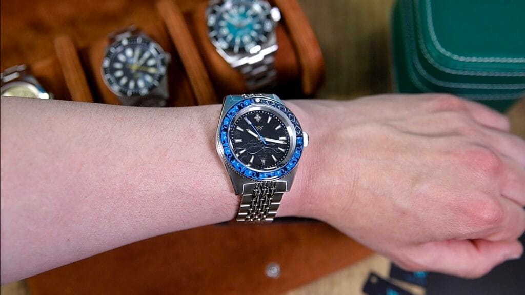 WM Watch WM220 - wrist shot