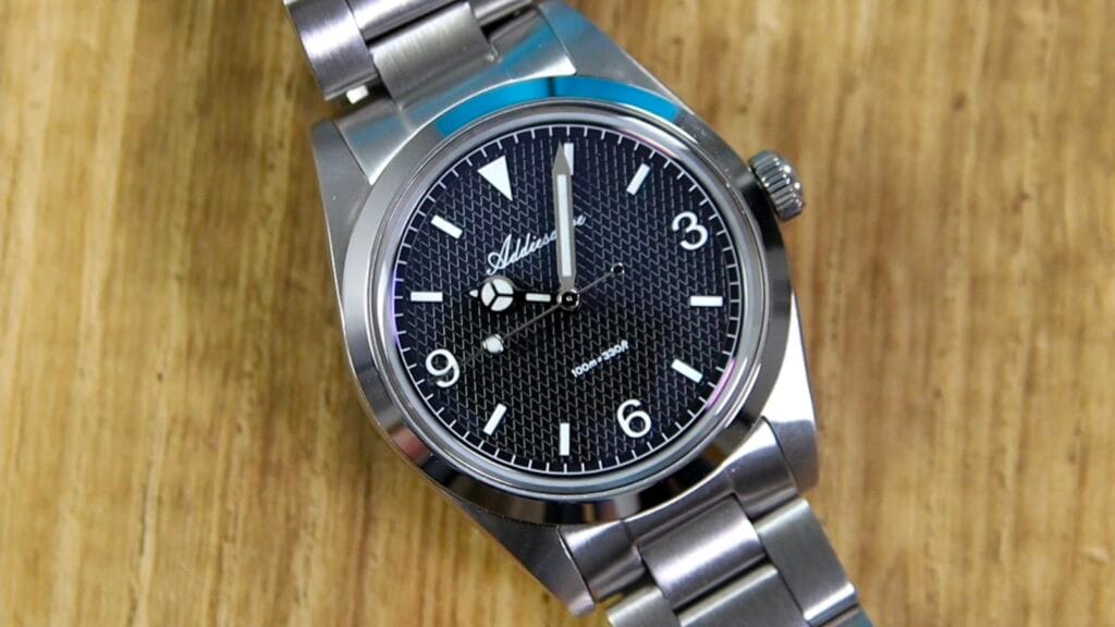 Addiesdive AD2096 - dial macro shot