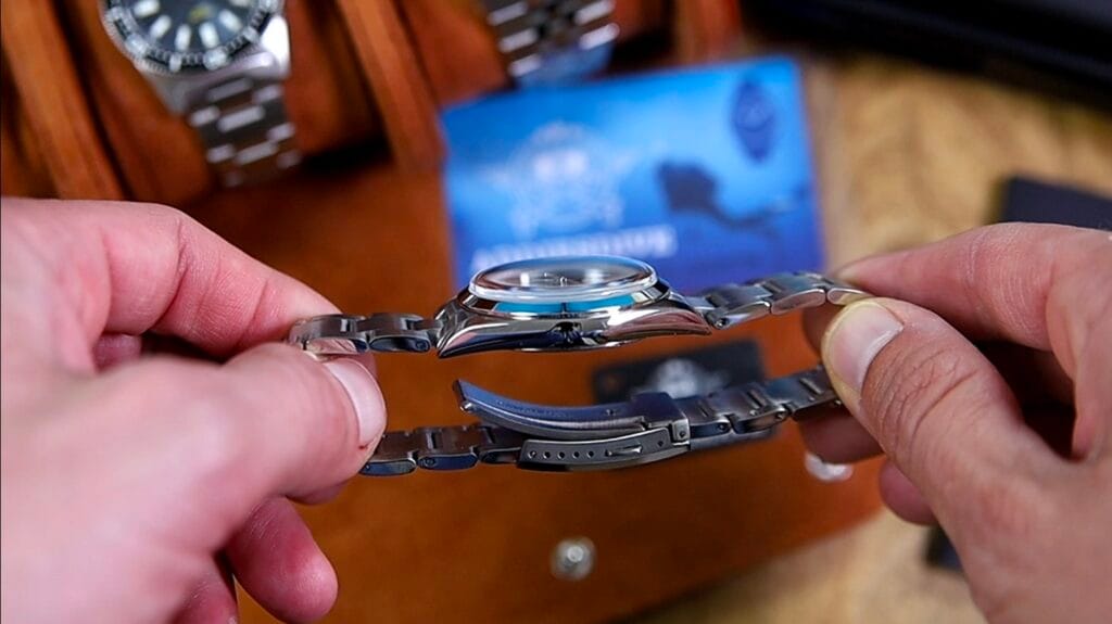 Addiesdive AD2096 - polished flanks