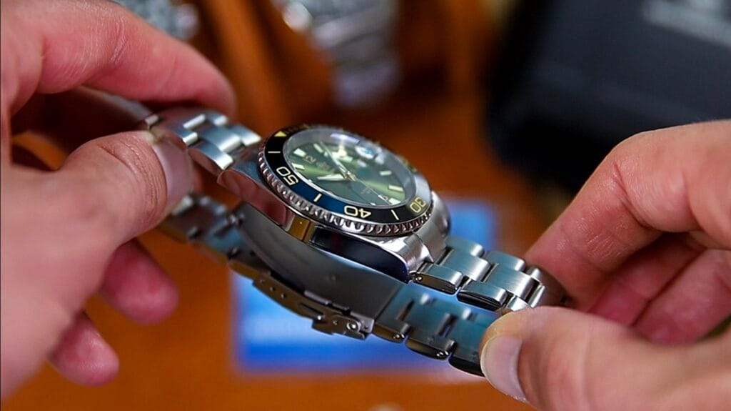 Addiesdive AD2505 - brushed case