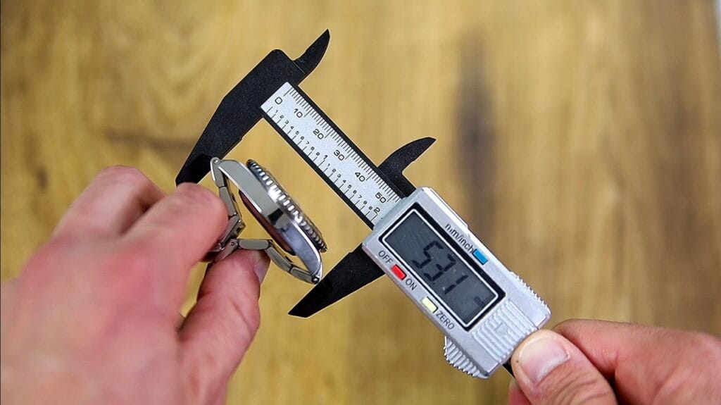 Addiesdive AD2505 - 53mm lug to lug length