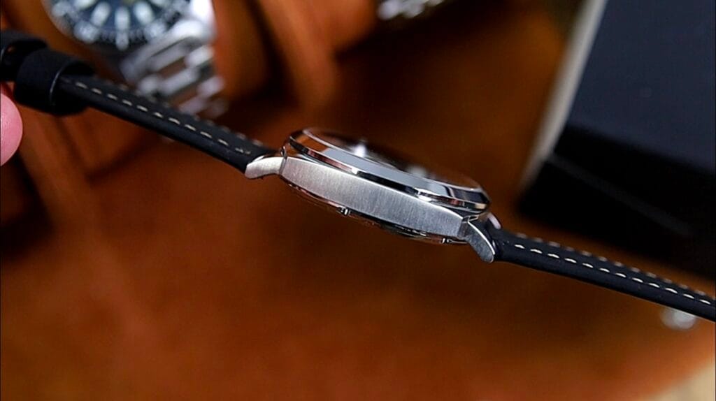 Corgeut ST3600 42mm - brushed case flanks