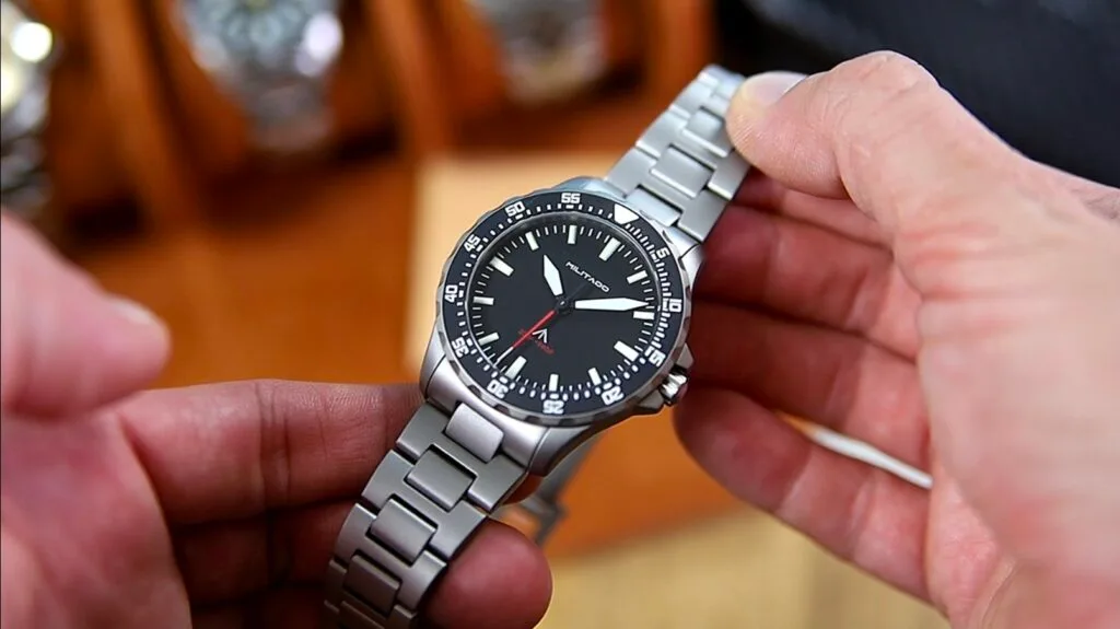 Militado ML16 - 120 click bezel