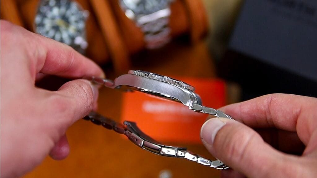 North Edge Anchor - vertically brushed flanks